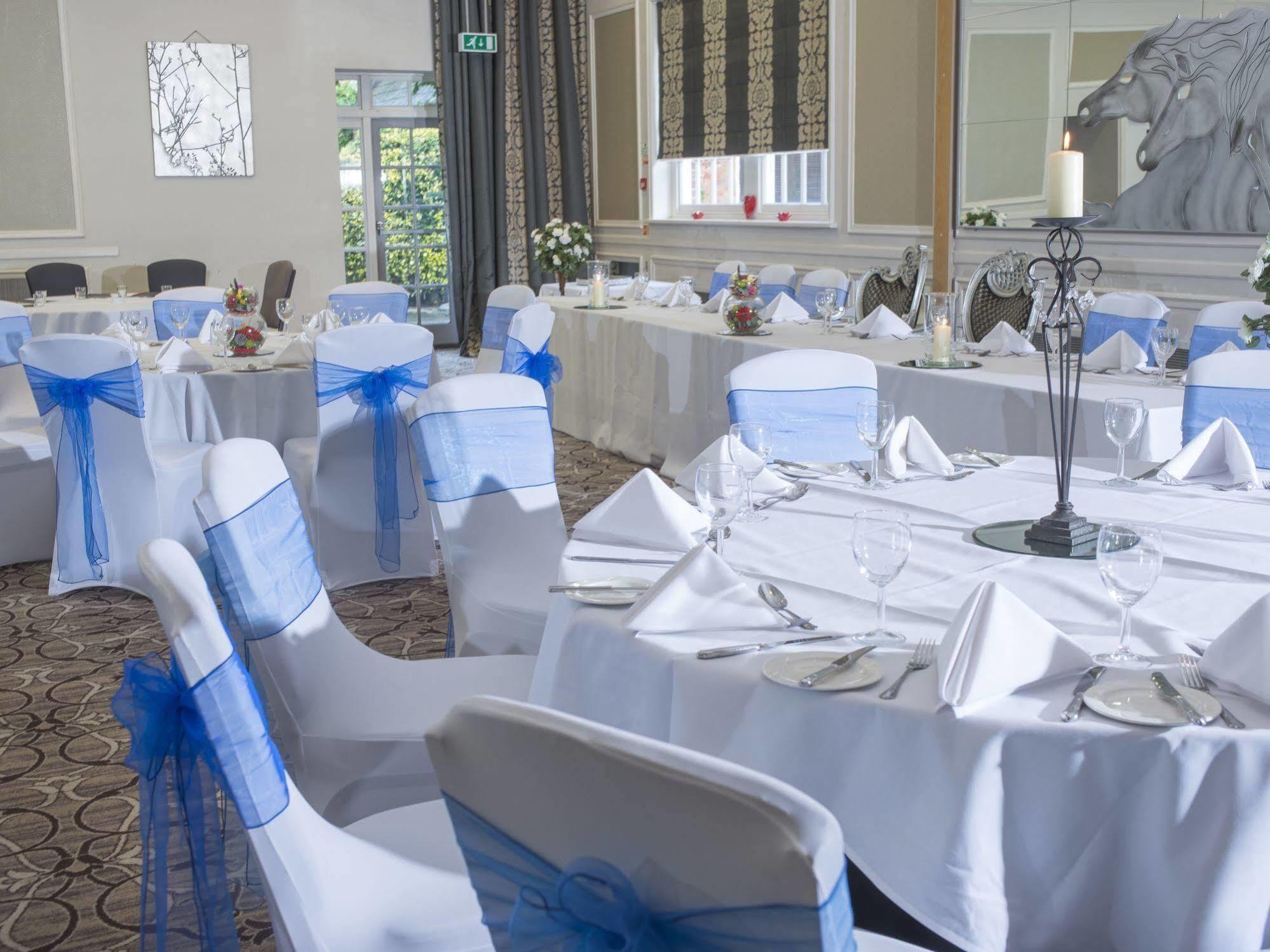The Spread Eagle Hotel Thame Exteriör bild